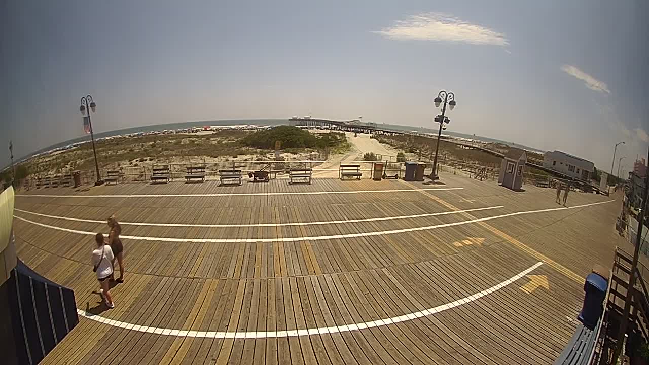 Bob's Grill 180 Pano Cam