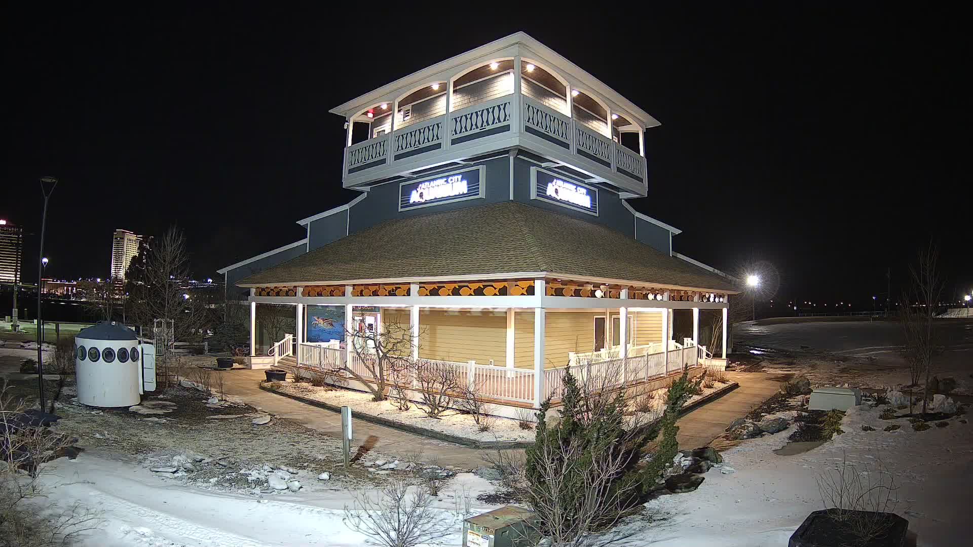 AC Aquarium Front Lawn