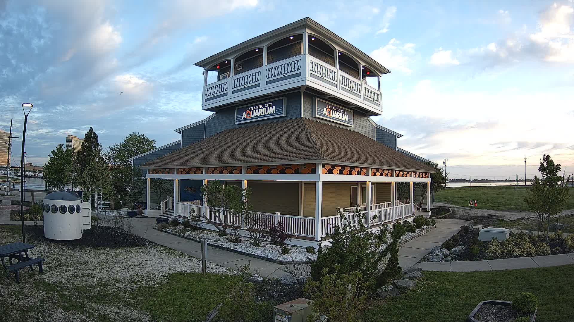AC Aquarium Front Lawn
