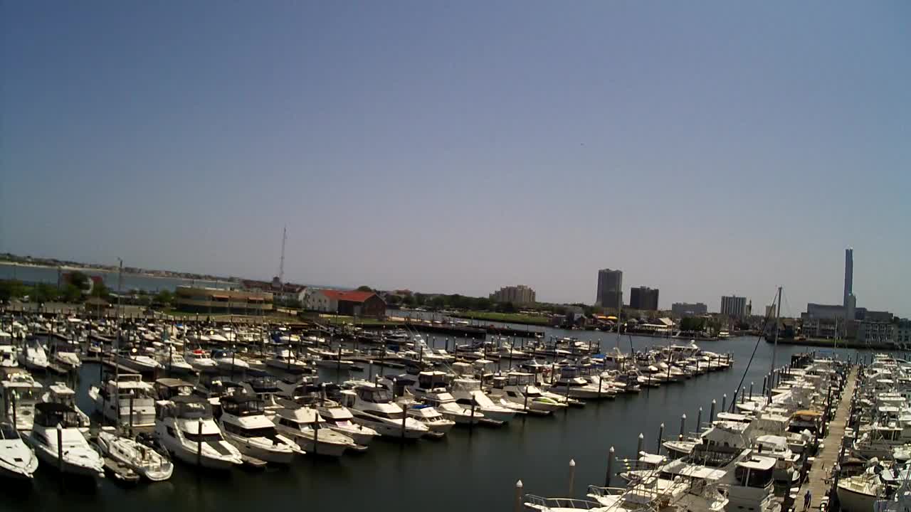 Golden Nugget Marina view looking east (wide)