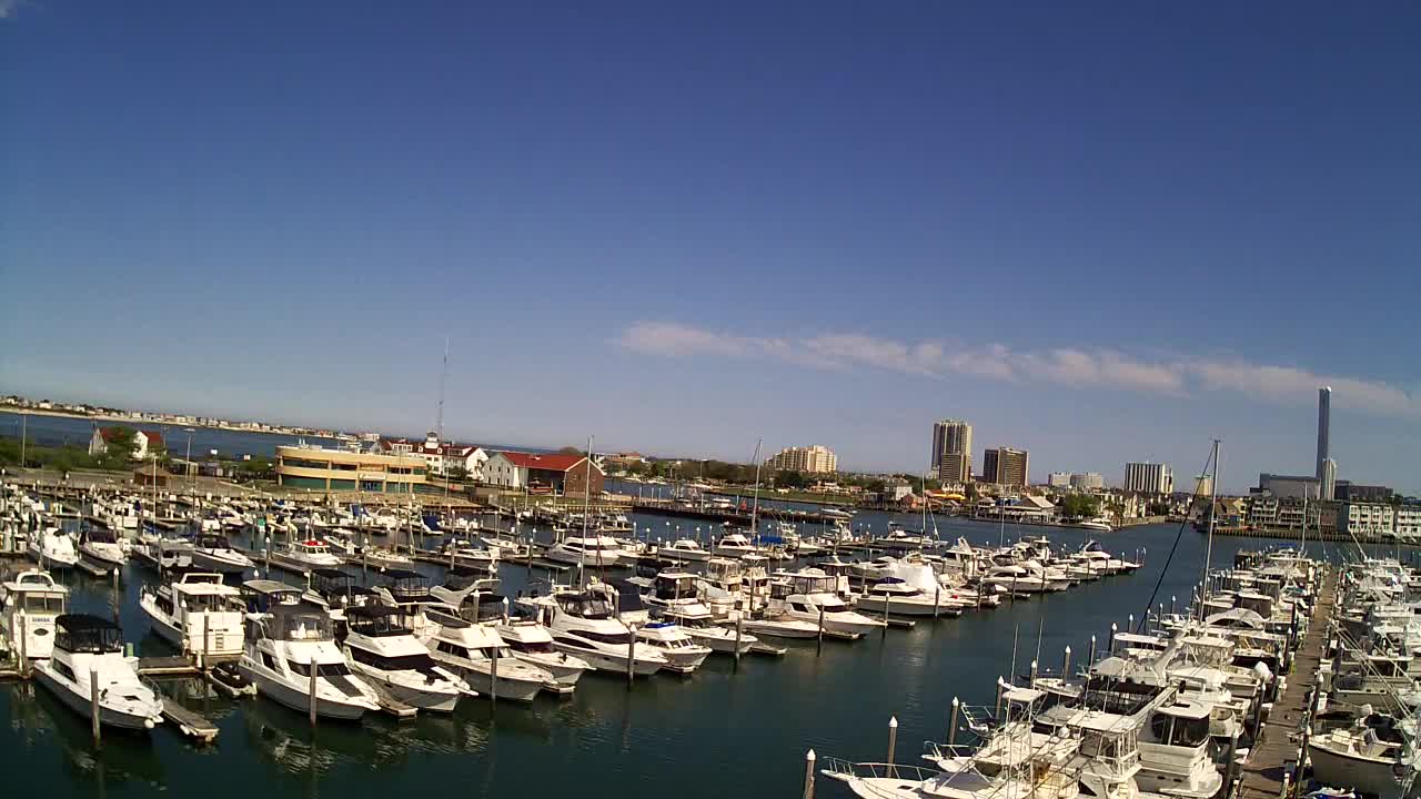 Golden Nugget Marina view looking east (wide)
