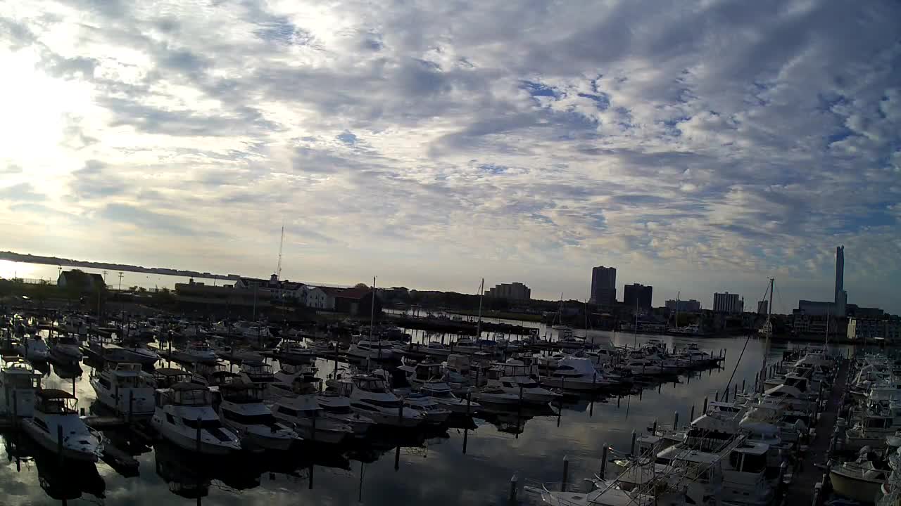Golden Nugget Marina view looking east (wide)