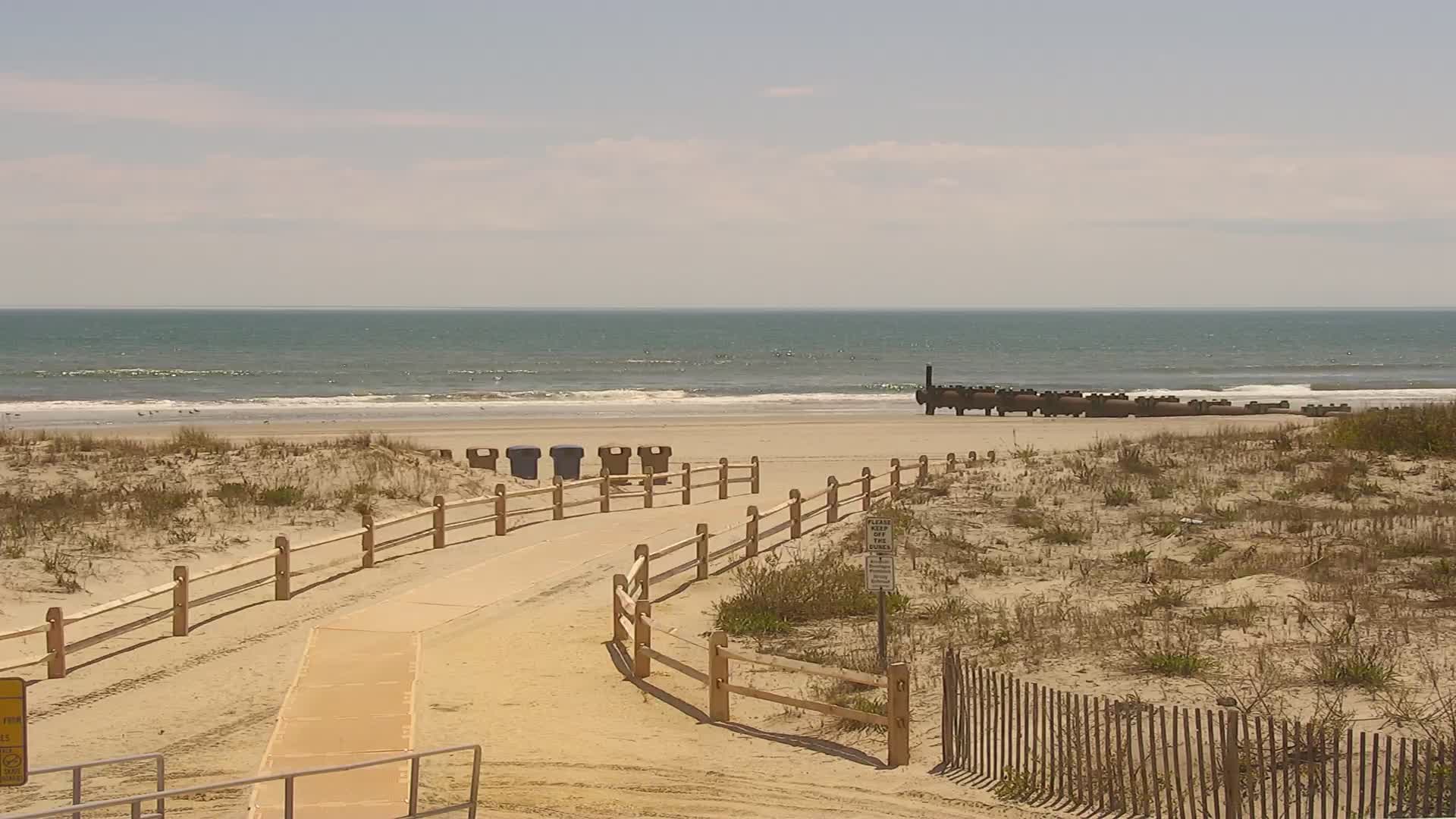 Henrys Landmark Jewelers PTZ Camera Beach