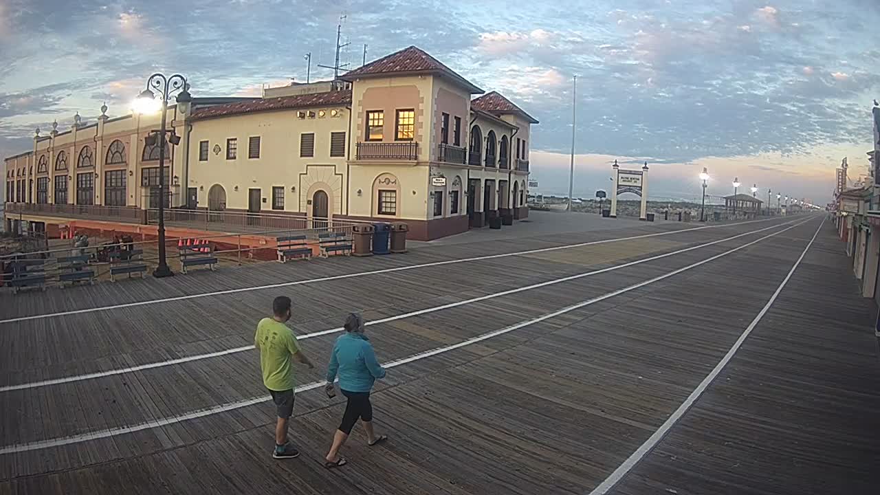 Hollywood Arcade Boardwalk South